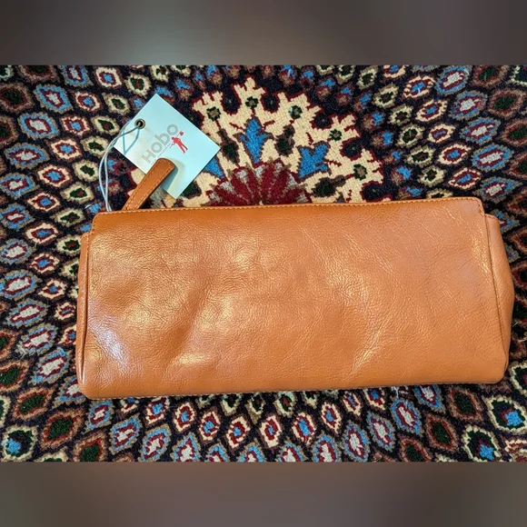NWT Hobo Delanna Cognac Clutch - Picture 2 of 7